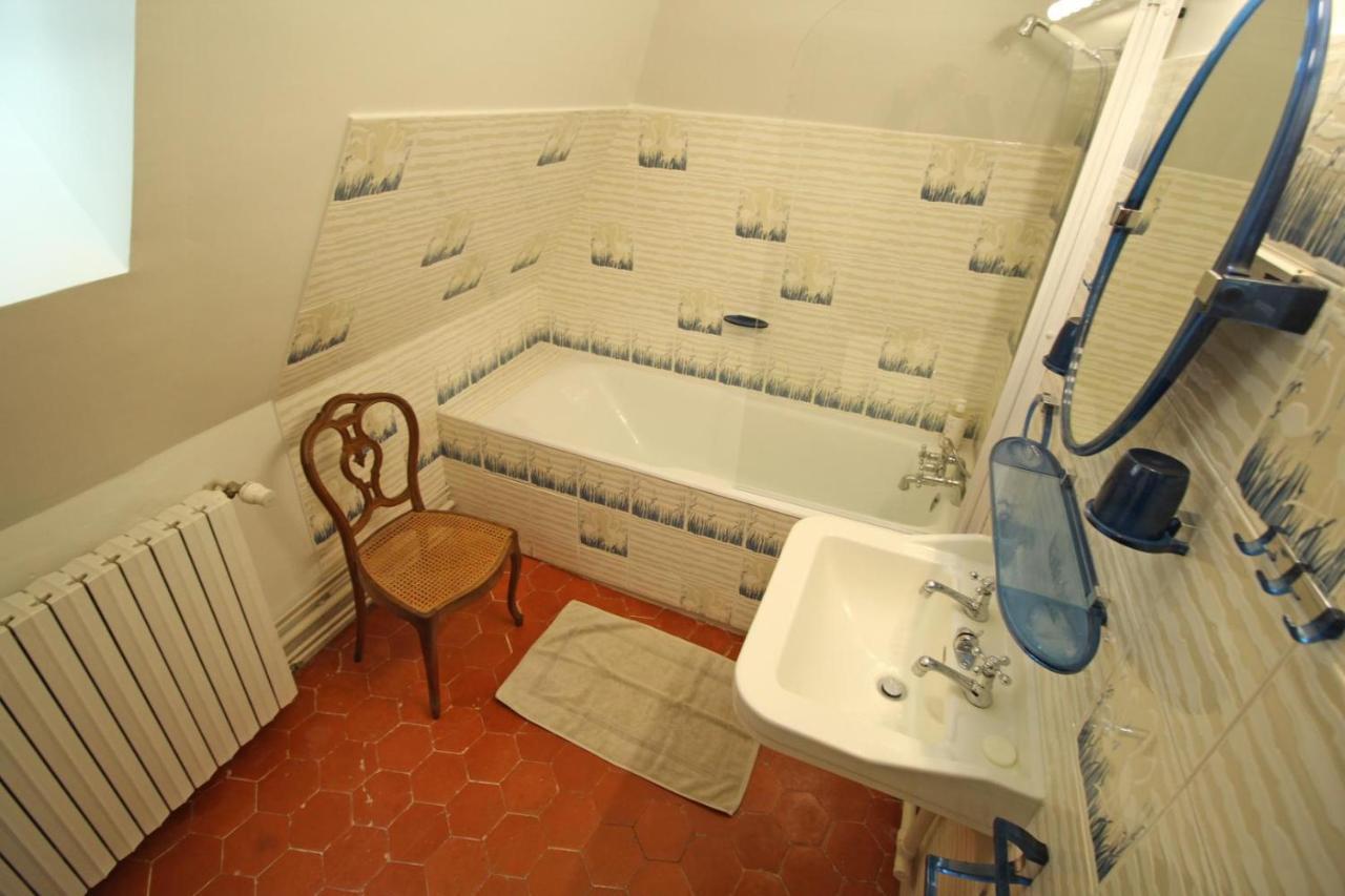 Bed and Breakfast Domaine De Bort Saint-Priest-Taurion Екстер'єр фото